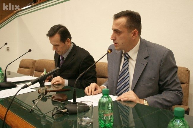 Nikolić (desno): Preuzima direktrsku poziciju (Foto: Klix.ba)